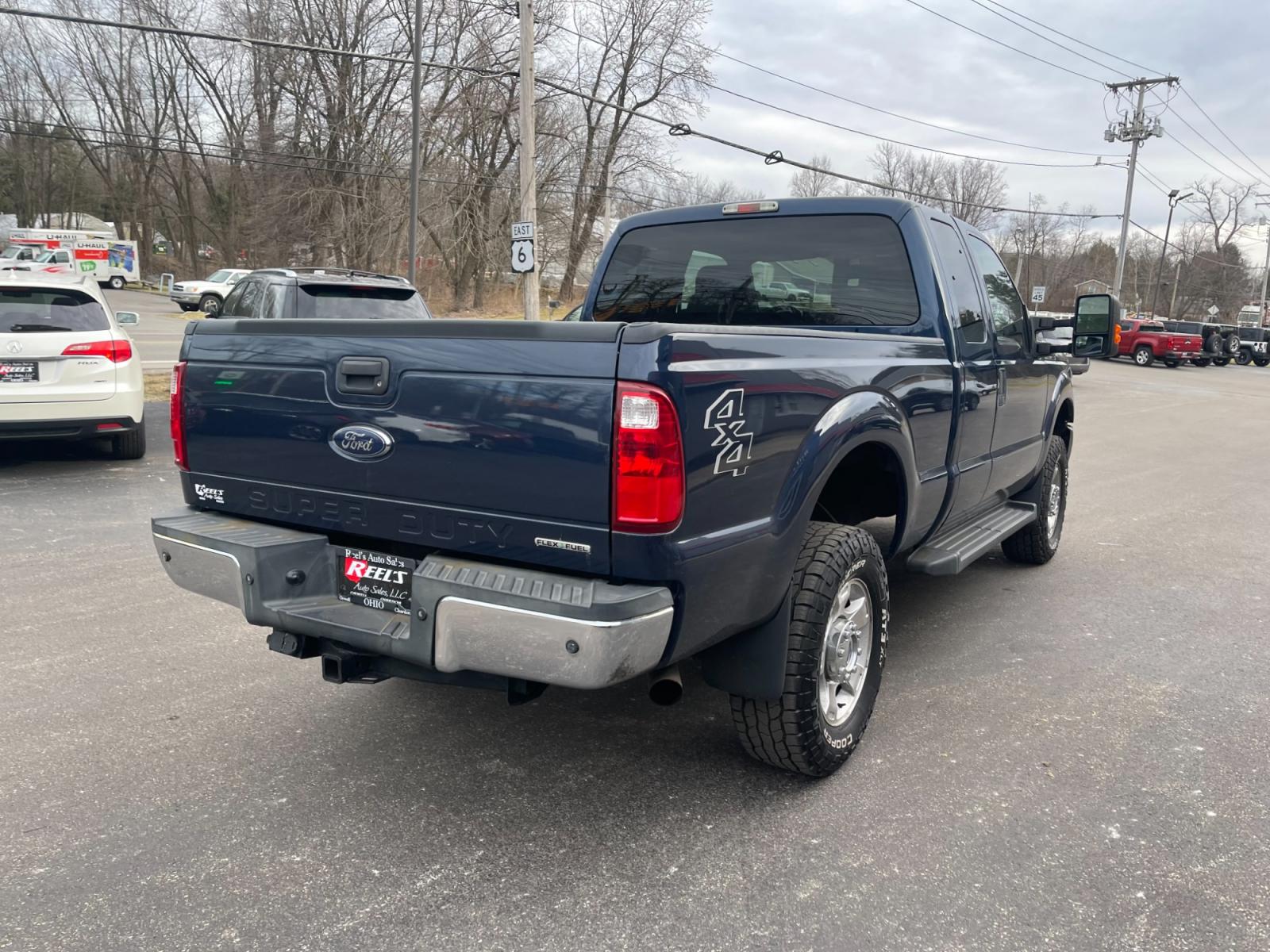 2015 Blue /Gray Ford F-350 SD XLT SuperCab Long Bed 4WD (1FT8X3B68FE) with an 6.2L V8 OHV 16V engine, 6-Speed Automatic transmission, located at 11115 Chardon Rd. , Chardon, OH, 44024, (440) 214-9705, 41.580246, -81.241943 - This 2015 Ford F-350 XLT Supercab 4WD, equipped with a robust 6.2L V8 engine and a 6-speed automatic transmission, offers substantial power and capability, suited for both work and recreational towing needs. It ensures driver comfort with a power driver's seat and power-adjustable pedals, coupled wi - Photo #8